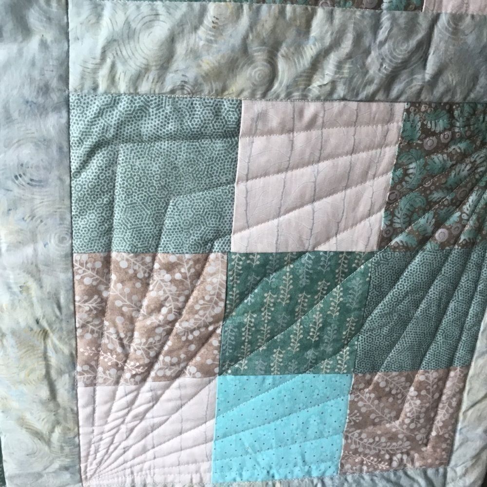 Handmade Quilt   - Picture 8 of 14